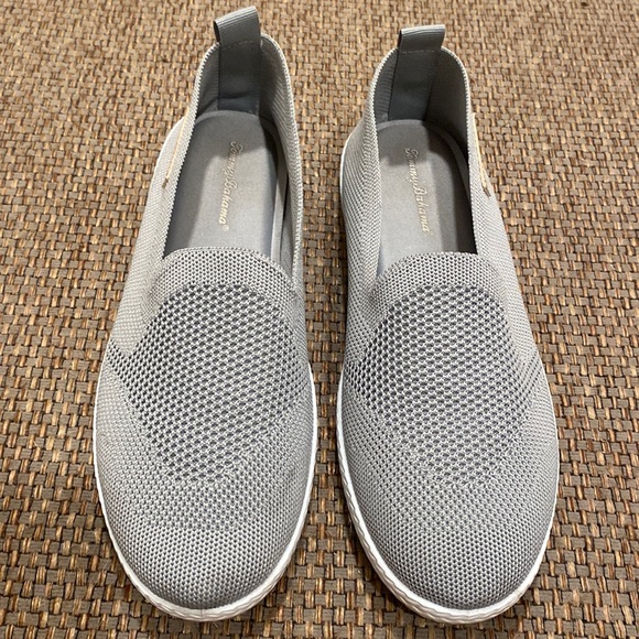 Tommy Bahama 9 Gray Slip On Sneakers - Picture 1 of 11